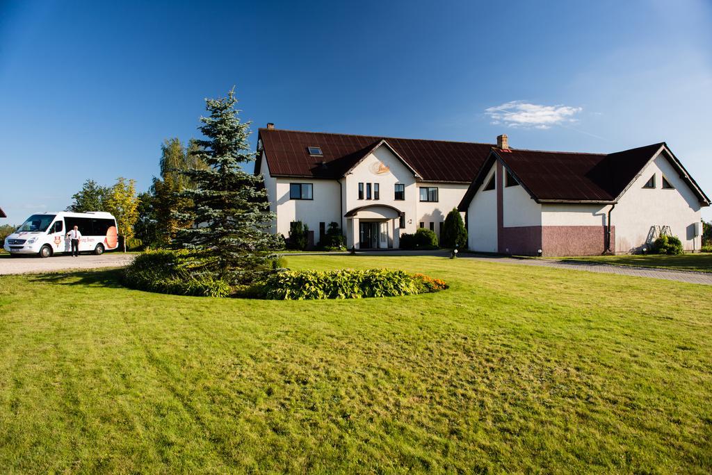 Hotel Sanvilla Sigulda Kültér fotó