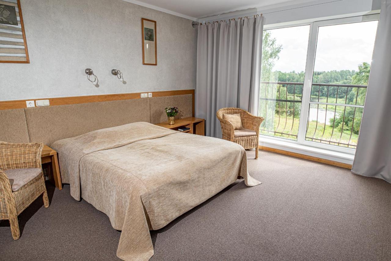 Hotel Sanvilla Sigulda Kültér fotó